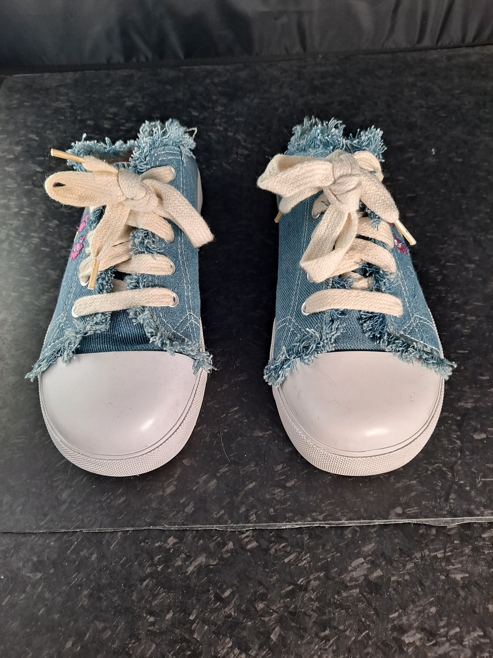 VINTAGE 1990s DISNEY Denim Slip-On Sneakers with Winnie the Pooh Embroidery - Picture 6 of 11